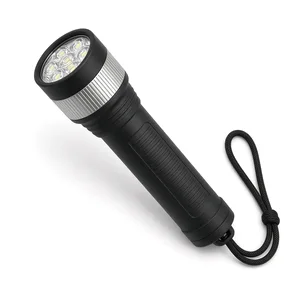 Linterna LED con pilas